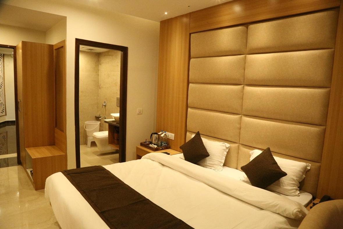 Shining Hills Hotel Mussoorie Ngoại thất bức ảnh