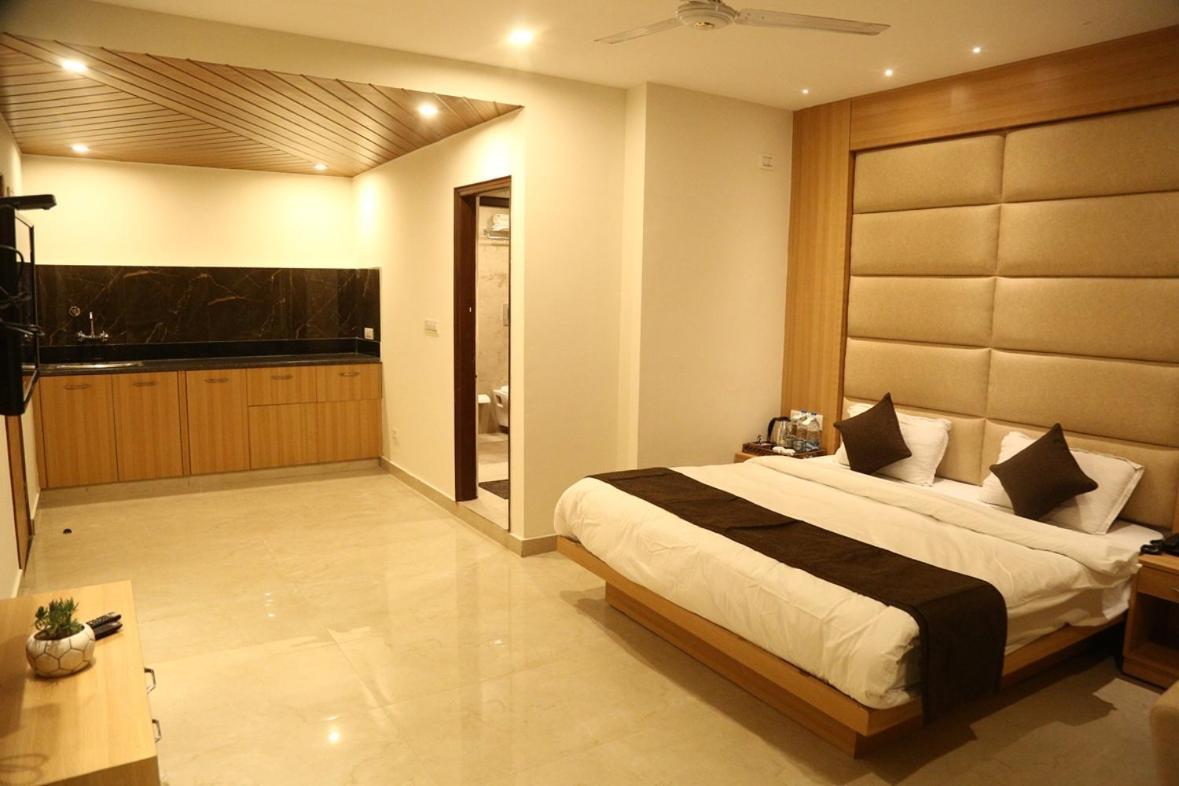 Shining Hills Hotel Mussoorie Ngoại thất bức ảnh