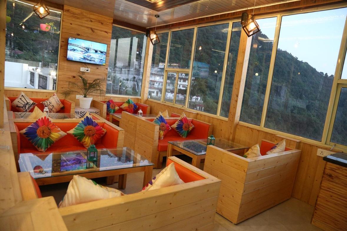 Shining Hills Hotel Mussoorie Ngoại thất bức ảnh