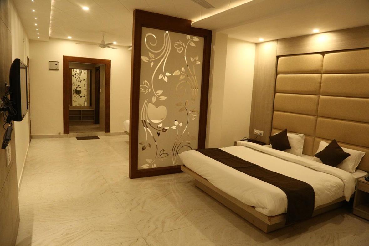 Shining Hills Hotel Mussoorie Ngoại thất bức ảnh