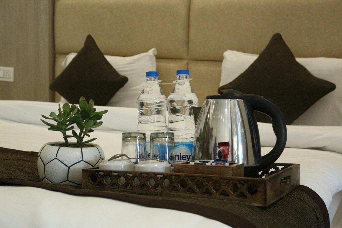 Shining Hills Hotel Mussoorie Ngoại thất bức ảnh